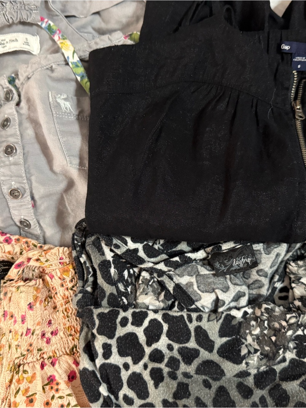 Bundle of 4: Abercrombie & Fitch, Jessica Simpson, Gap & Miss Me